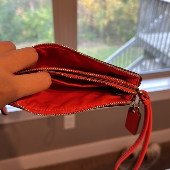 Wristlet - Picture 3 of 4